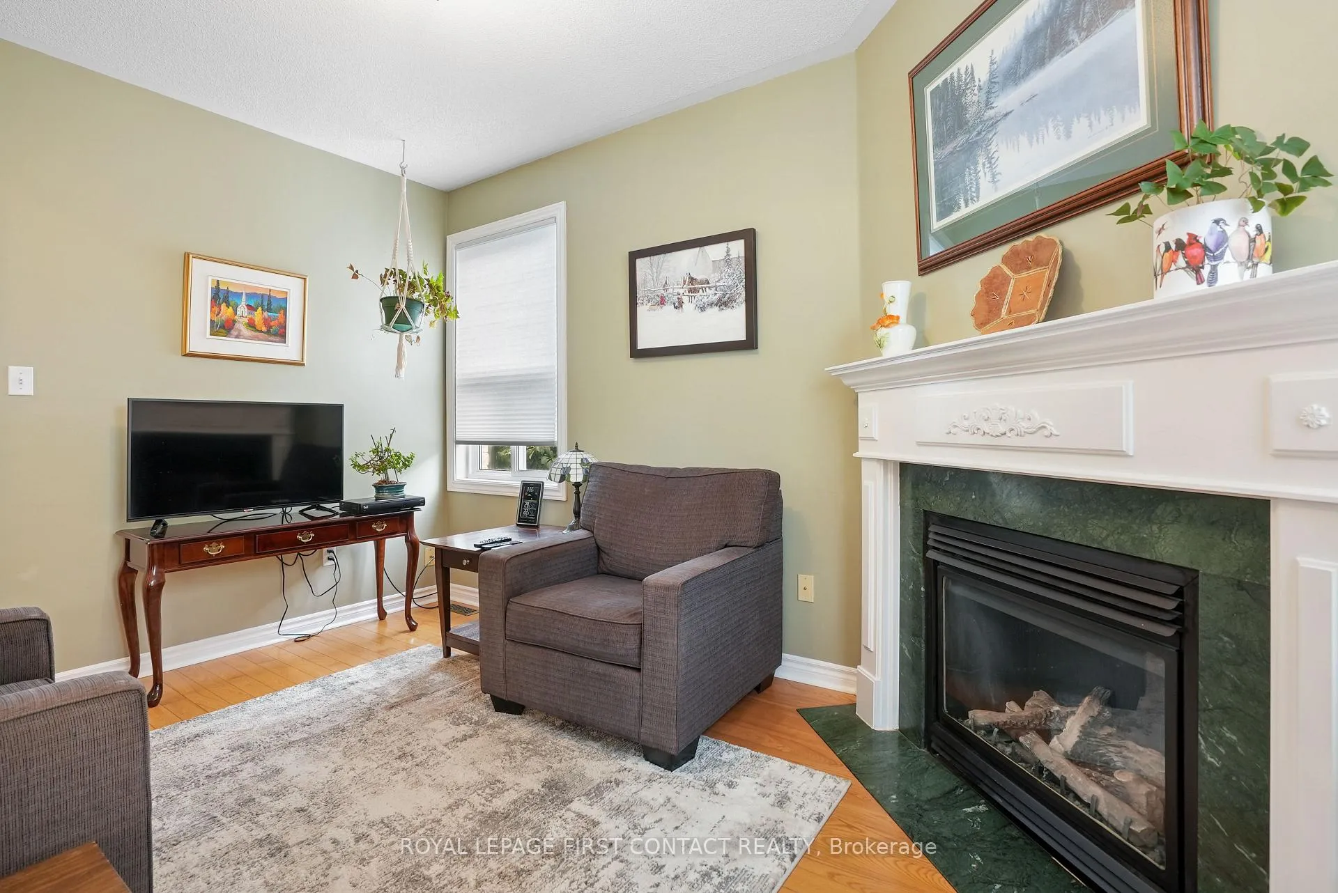 Photo 5 of 14 Meyer Avenue, Barrie, East Bayfield — HOMEH