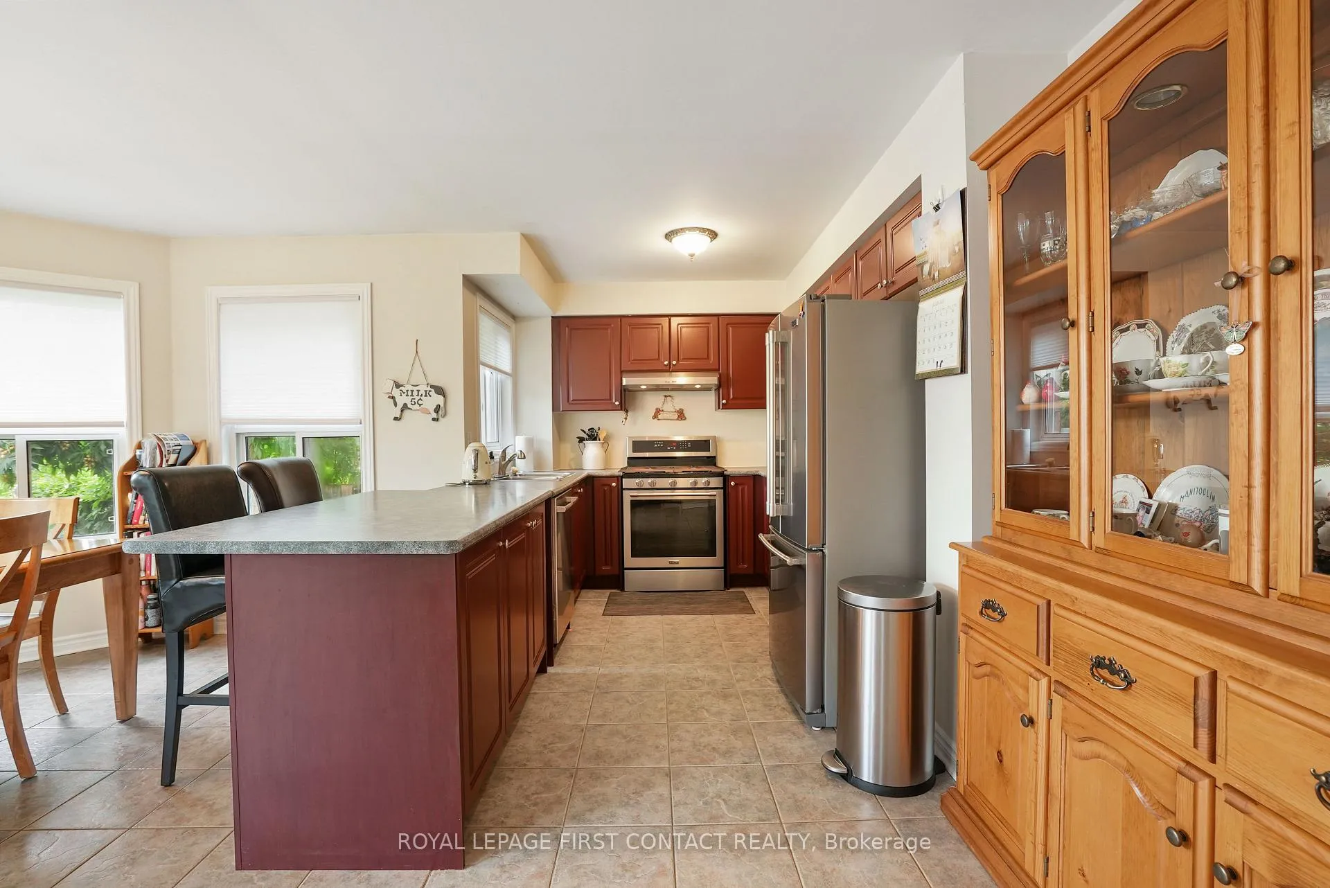 Photo 6 of 14 Meyer Avenue, Barrie, East Bayfield — HOMEH