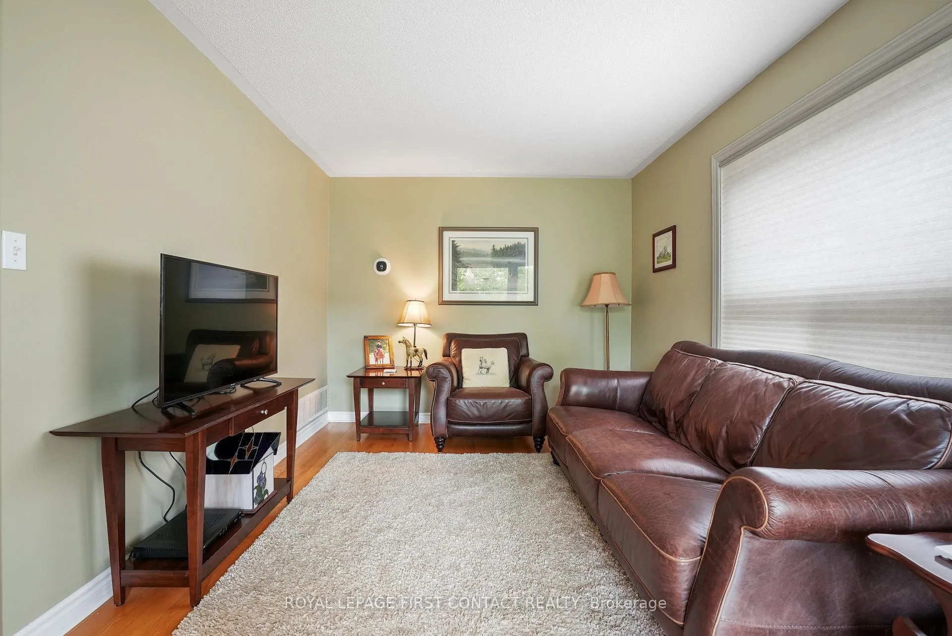 Photo 12 of 14 Meyer Avenue, Barrie, East Bayfield — HOMEH