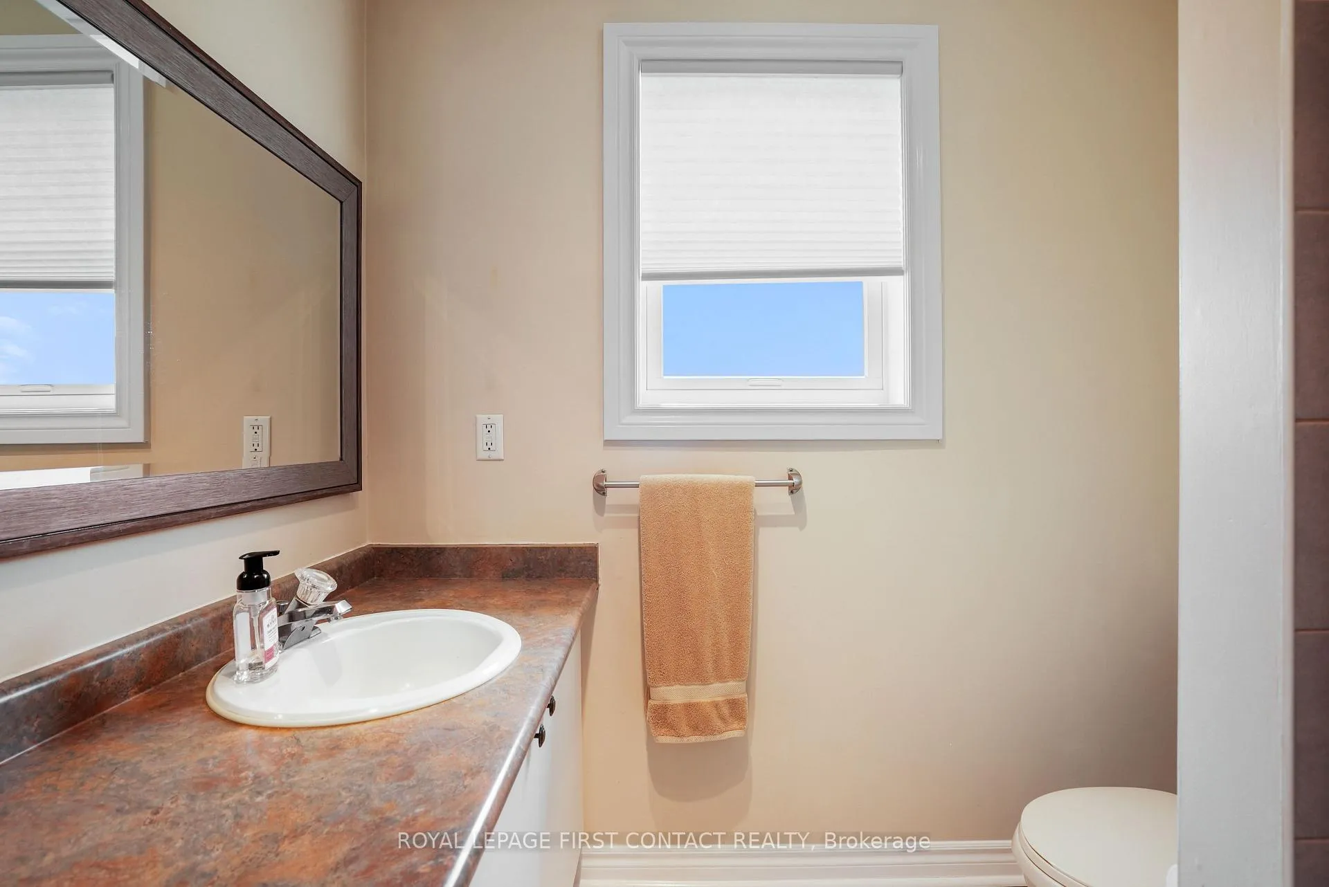 Photo 19 of 14 Meyer Avenue, Barrie, East Bayfield — HOMEH