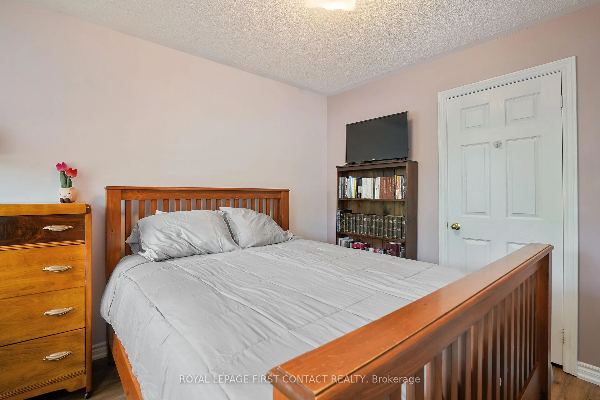 Photo 22 of 14 Meyer Avenue, Barrie, East Bayfield — HOMEH
