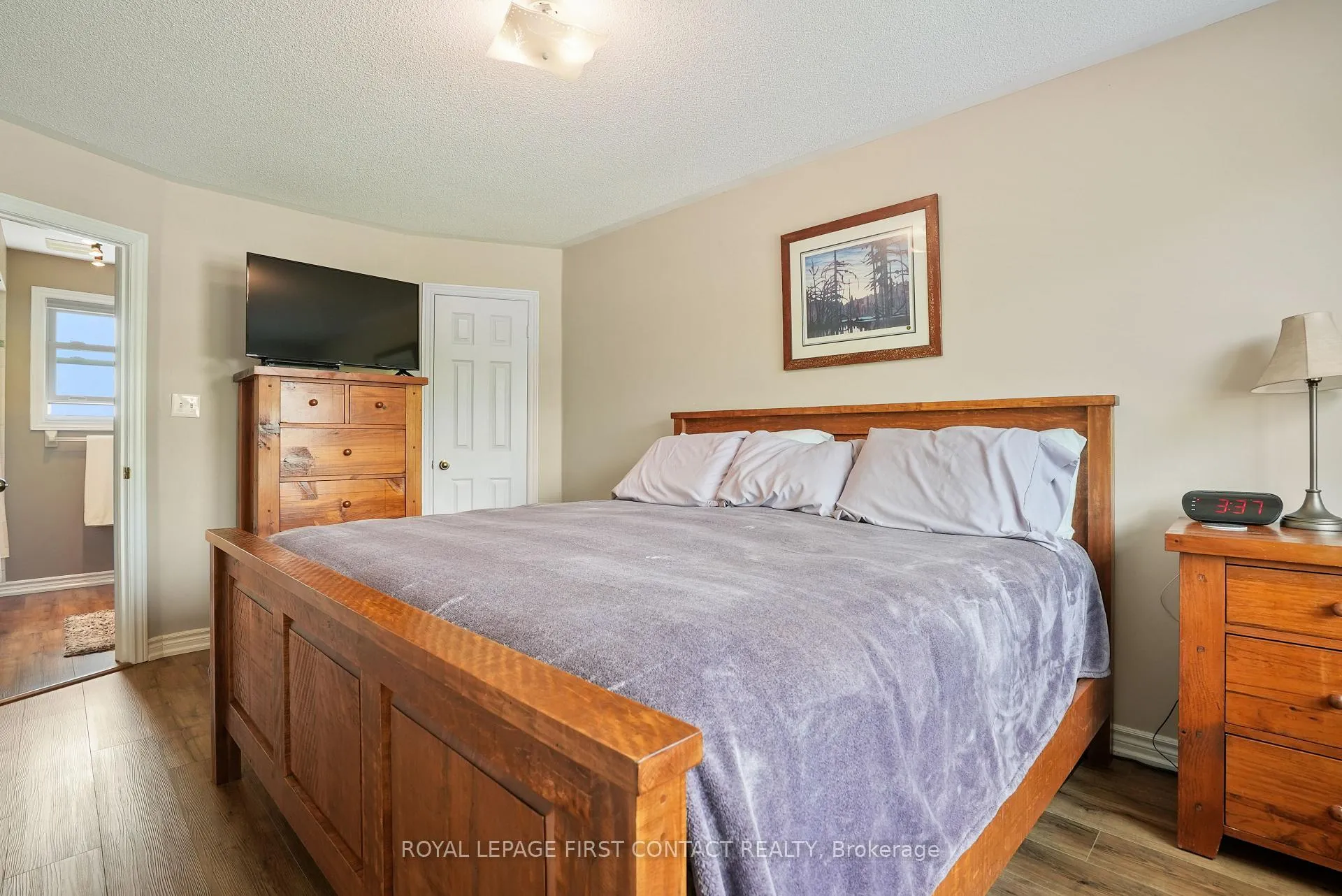 Photo 23 of 14 Meyer Avenue, Barrie, East Bayfield — HOMEH