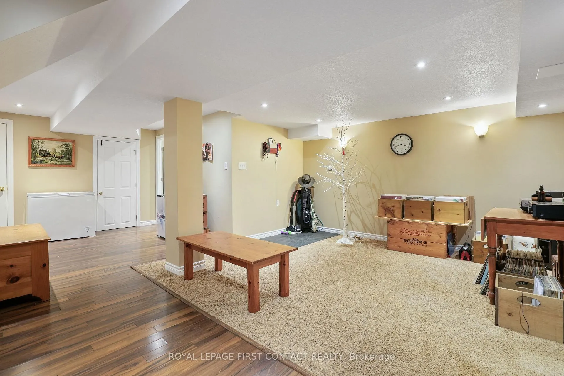Photo 31 of 14 Meyer Avenue, Barrie, East Bayfield — HOMEH