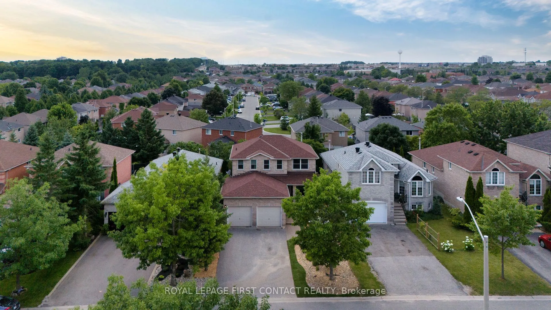Photo 40 of 14 Meyer Avenue, Barrie, East Bayfield — HOMEH