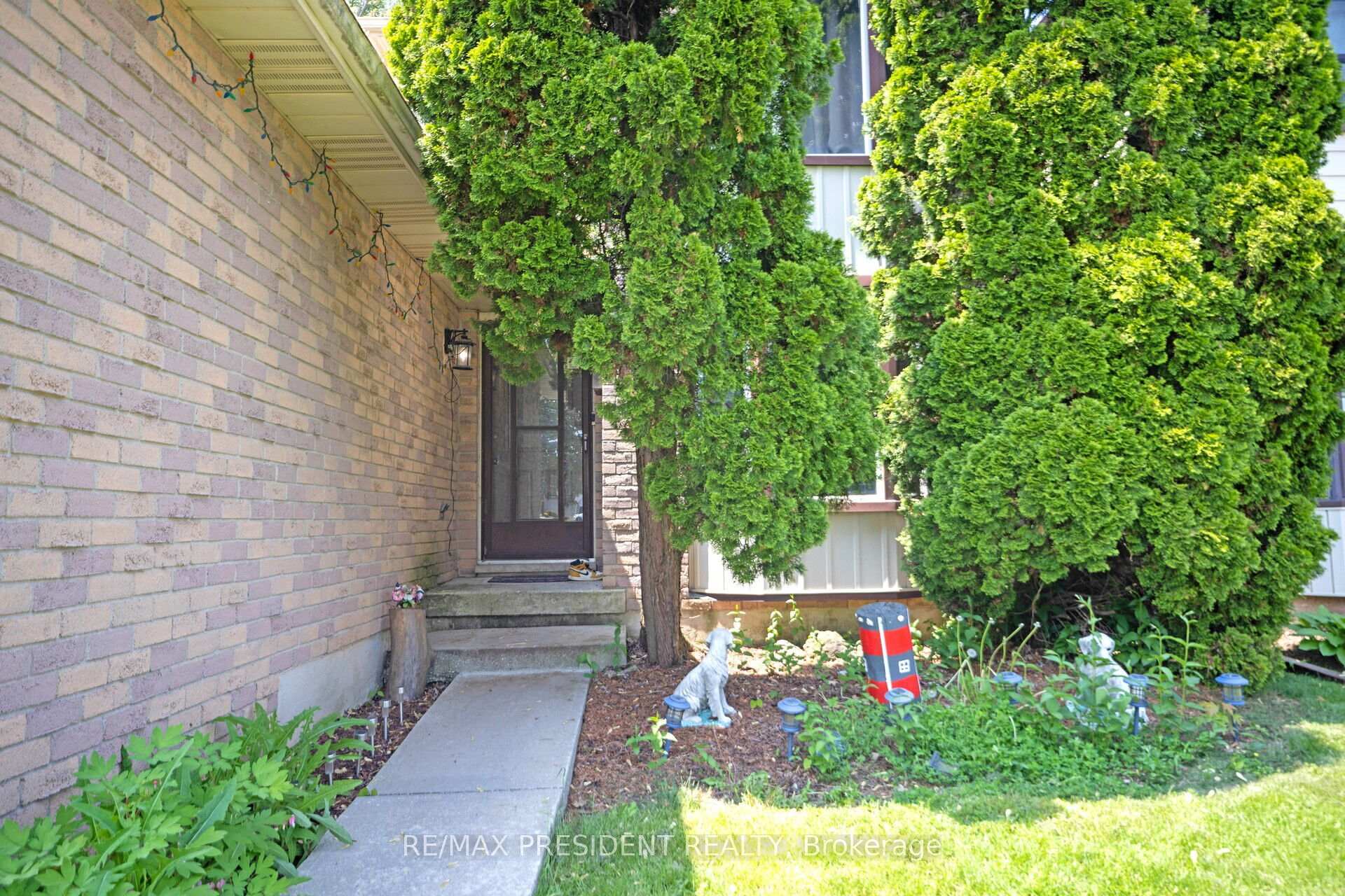 Photo 25 of 2197 Leominster Drive, Burlington, Brant Hills — HOMEH
