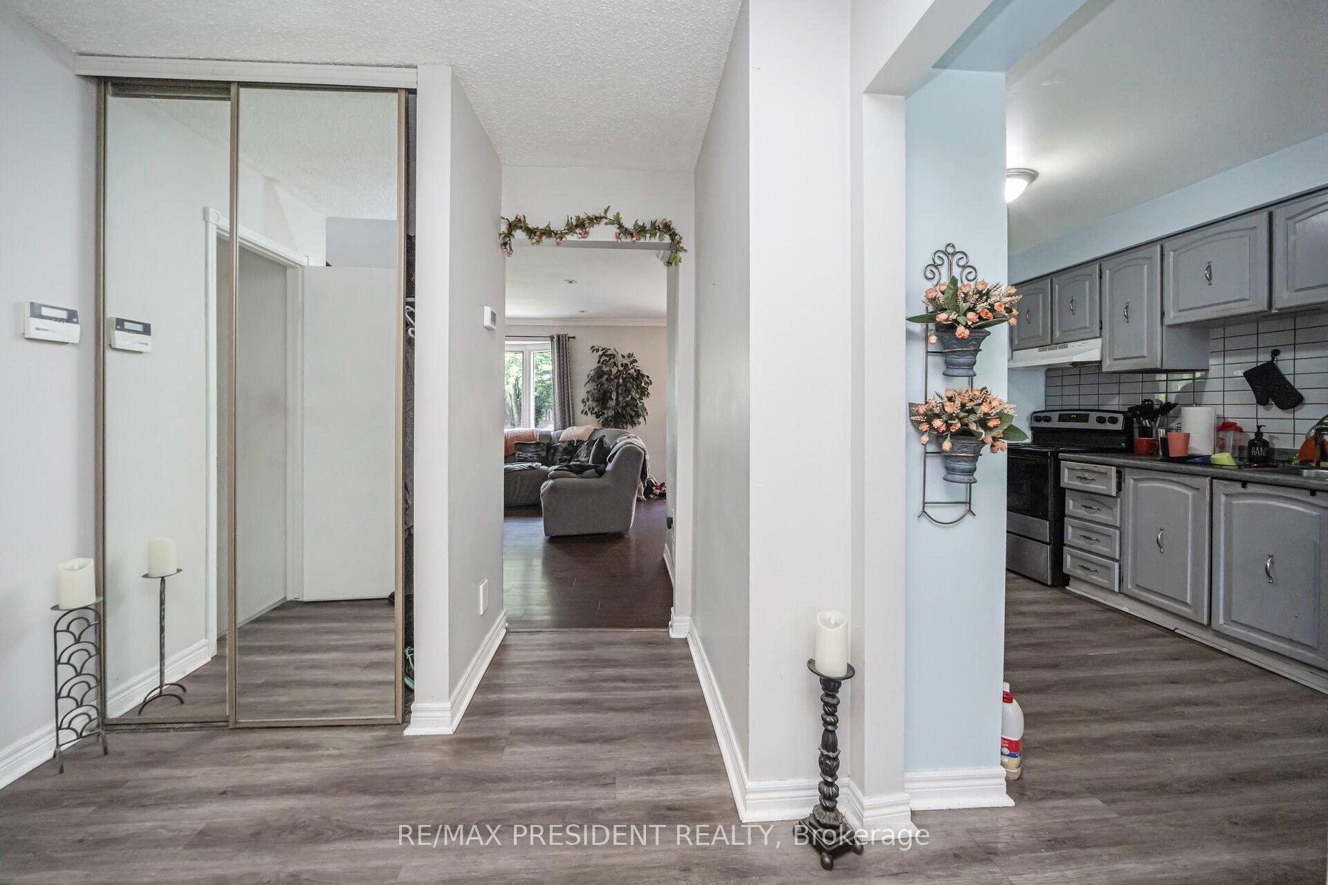 Photo 4 of 2197 Leominster Drive, Burlington, Brant Hills — HOMEH