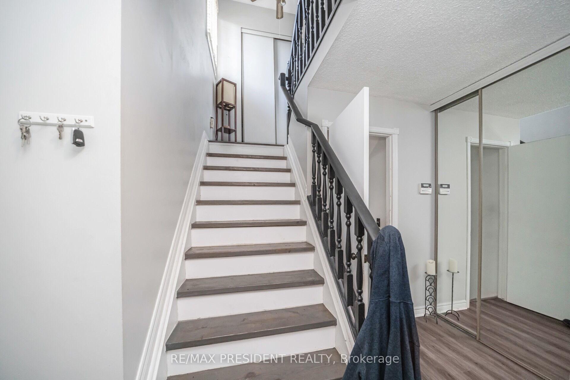 Photo 27 of 2197 Leominster Drive, Burlington, Brant Hills — HOMEH