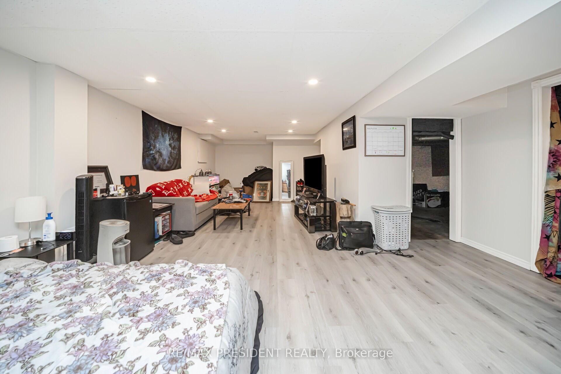 Photo 32 of 2197 Leominster Drive, Burlington, Brant Hills — HOMEH