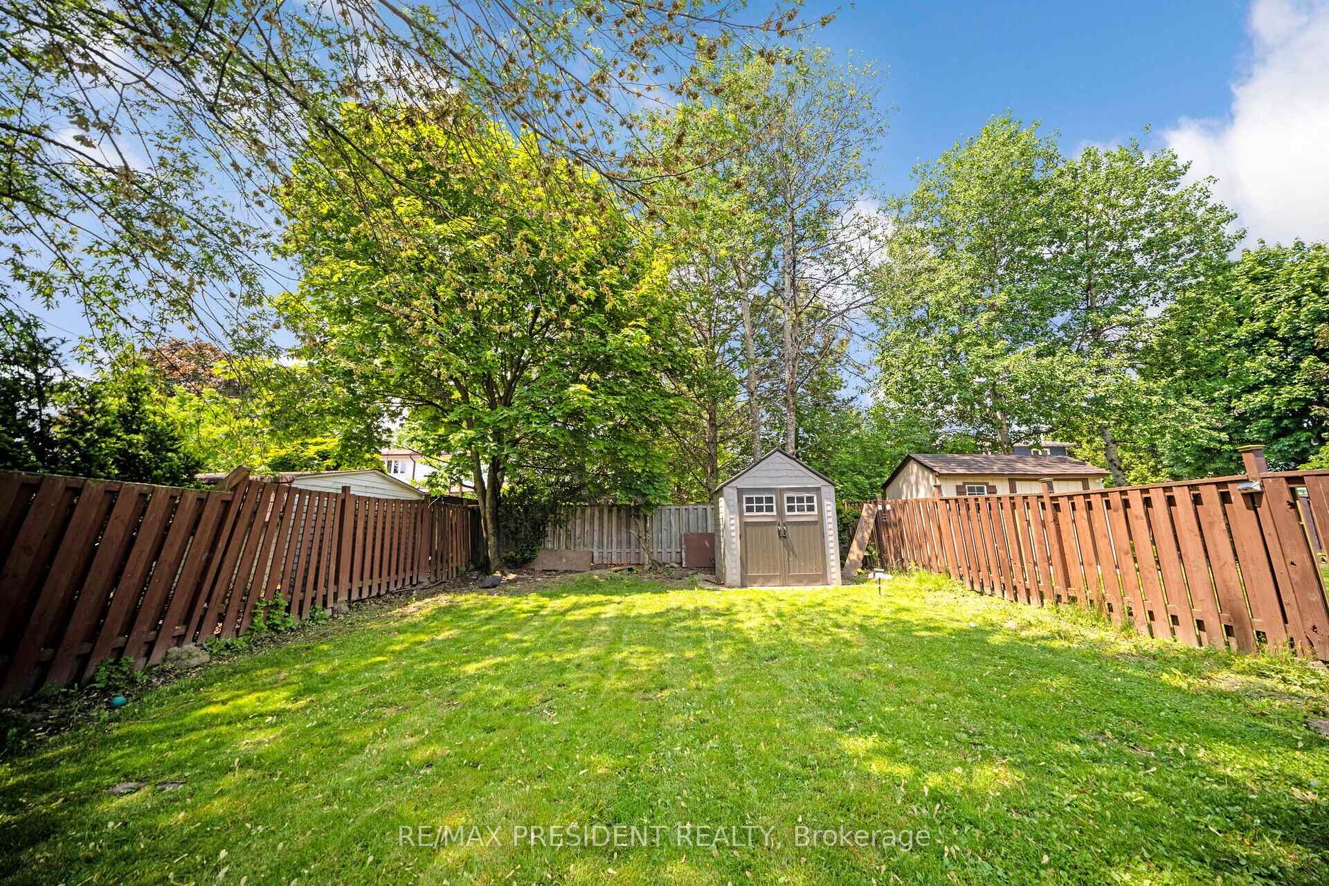 Photo 41 of 2197 Leominster Drive, Burlington, Brant Hills — HOMEH