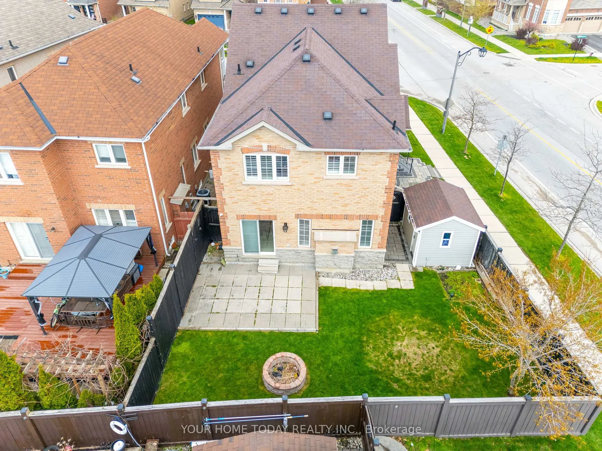 Photo 4 of 430 Barber Drive, Halton Hills, Georgetown — HOMEH