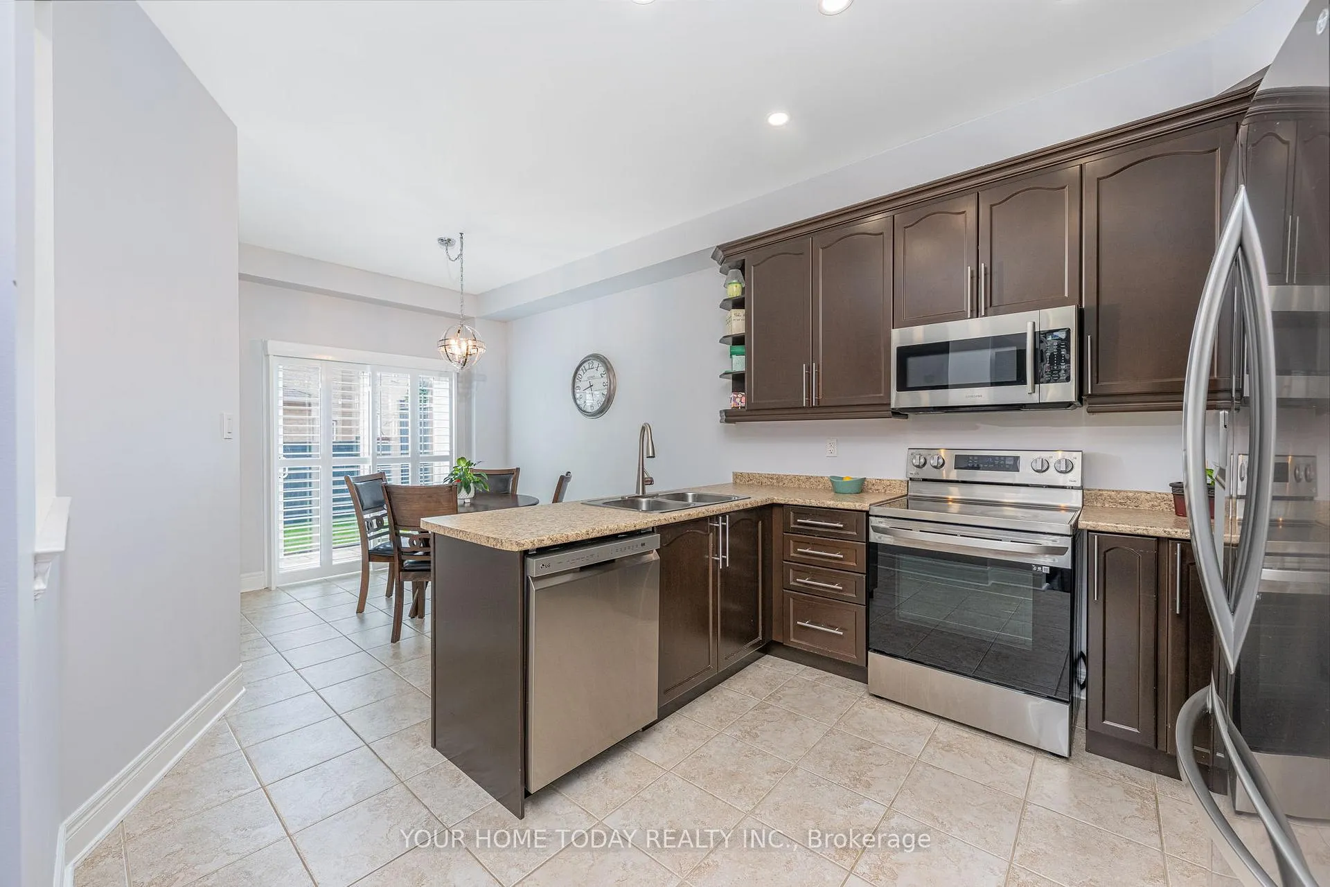 Photo 16 of 430 Barber Drive, Halton Hills, Georgetown — HOMEH