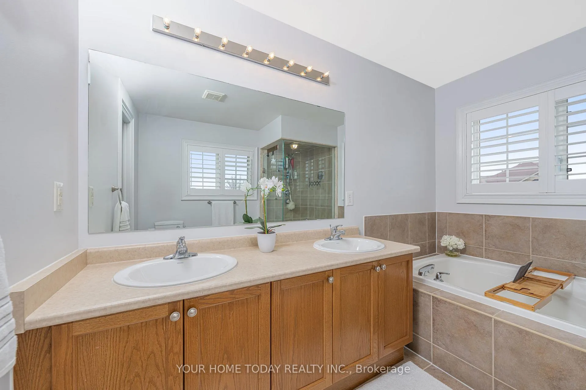 Photo 32 of 430 Barber Drive, Halton Hills, Georgetown — HOMEH