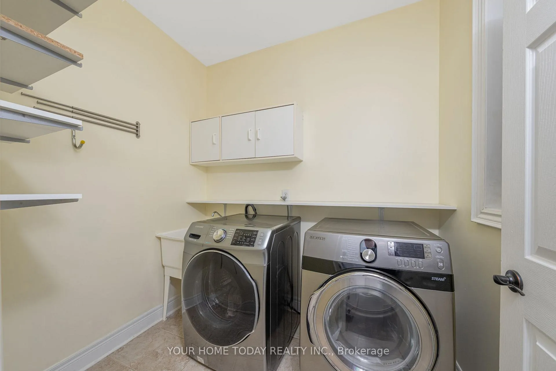 Photo 45 of 430 Barber Drive, Halton Hills, Georgetown — HOMEH