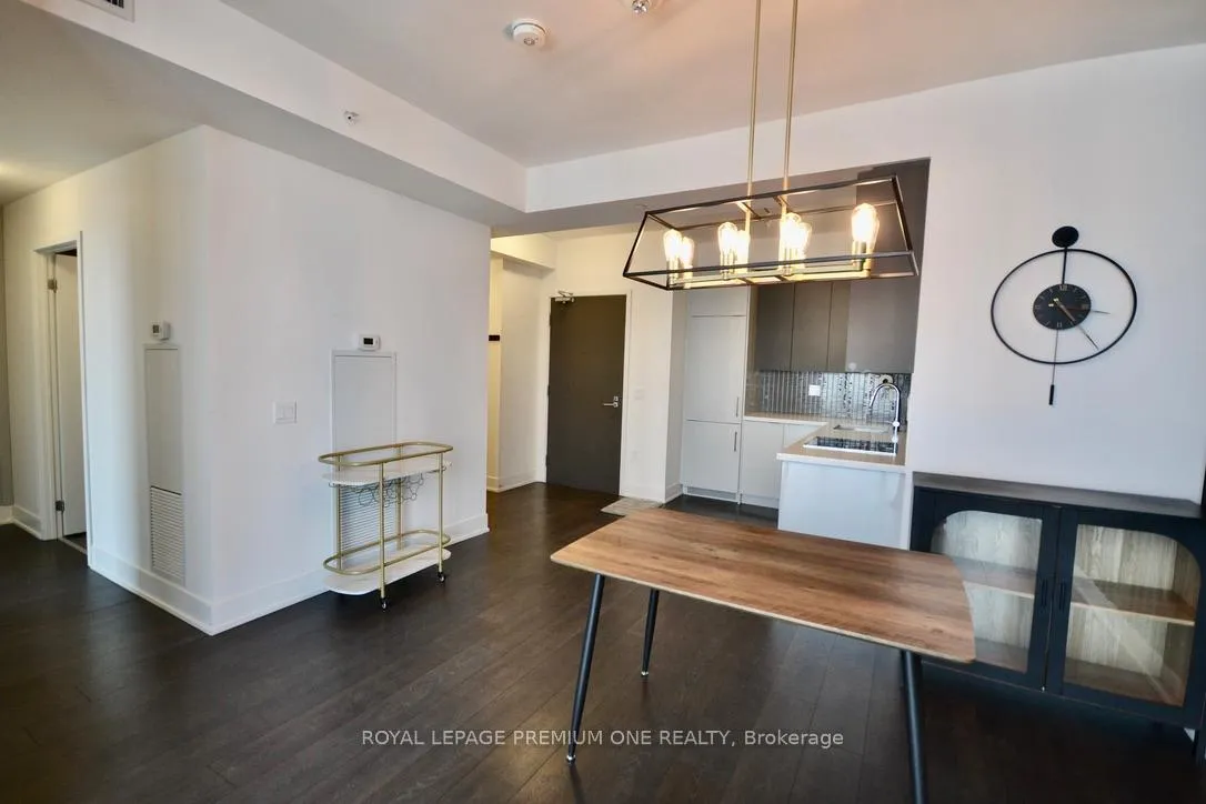 Photo 7 of Unit 3609, 2916 Highway 7 Road E, Vaughan, Concord — HOMEH