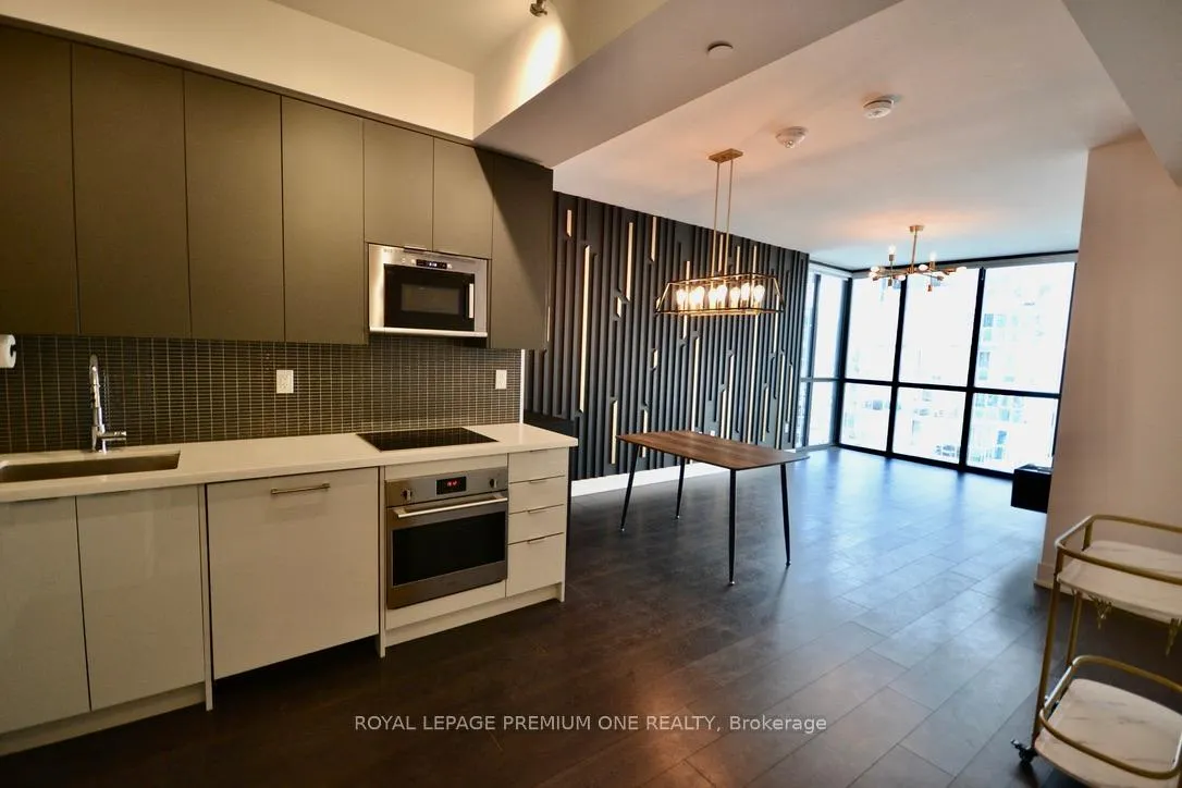 Photo 8 of Unit 3609, 2916 Highway 7 Road E, Vaughan, Concord — HOMEH