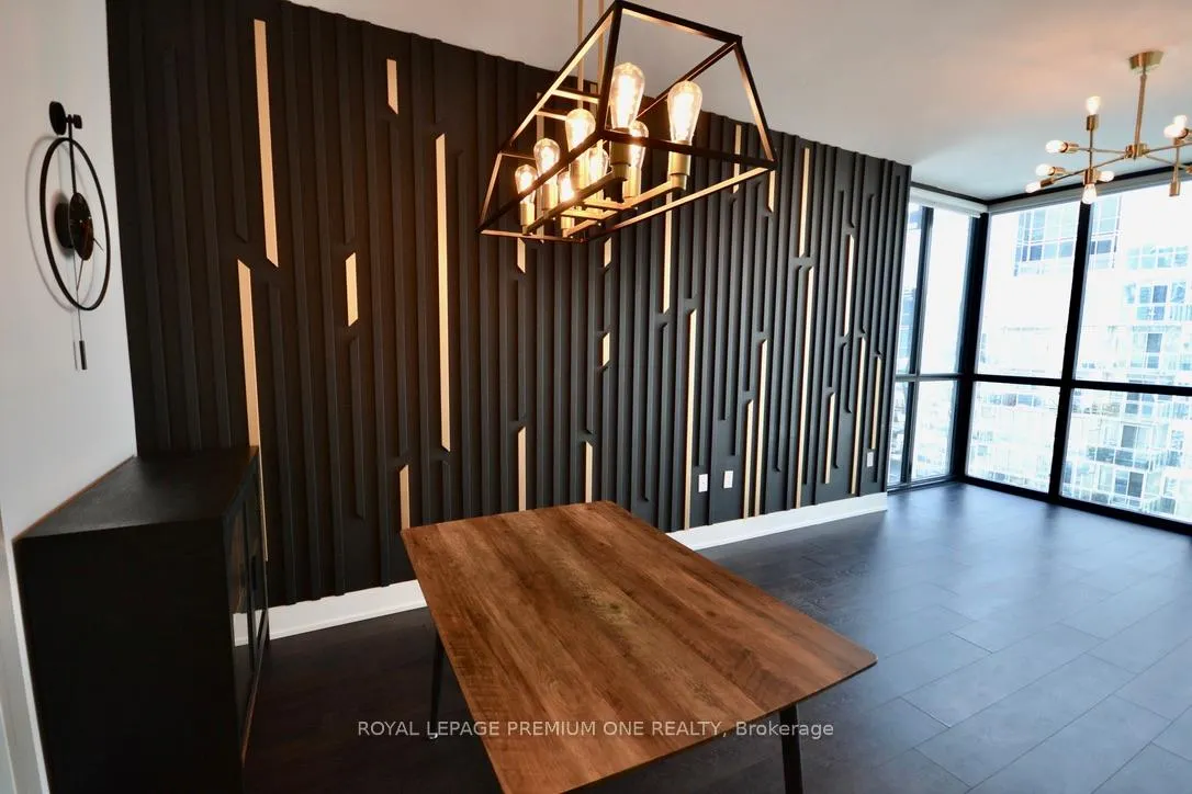 Photo 9 of Unit 3609, 2916 Highway 7 Road E, Vaughan, Concord — HOMEH