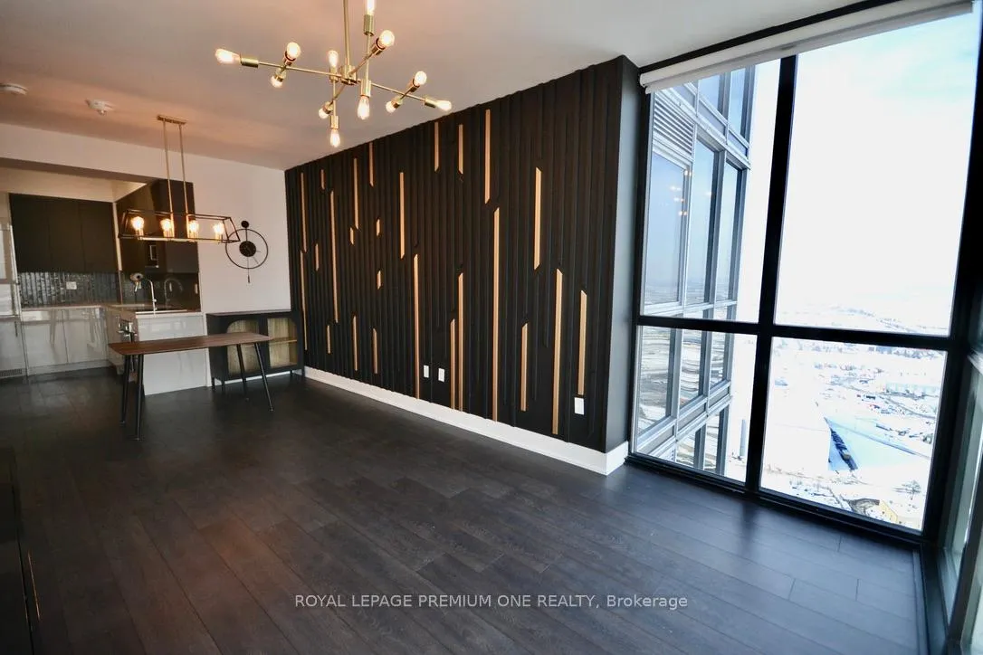 Photo 11 of Unit 3609, 2916 Highway 7 Road E, Vaughan, Concord — HOMEH