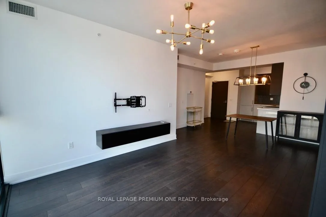 Photo 14 of Unit 3609, 2916 Highway 7 Road E, Vaughan, Concord — HOMEH