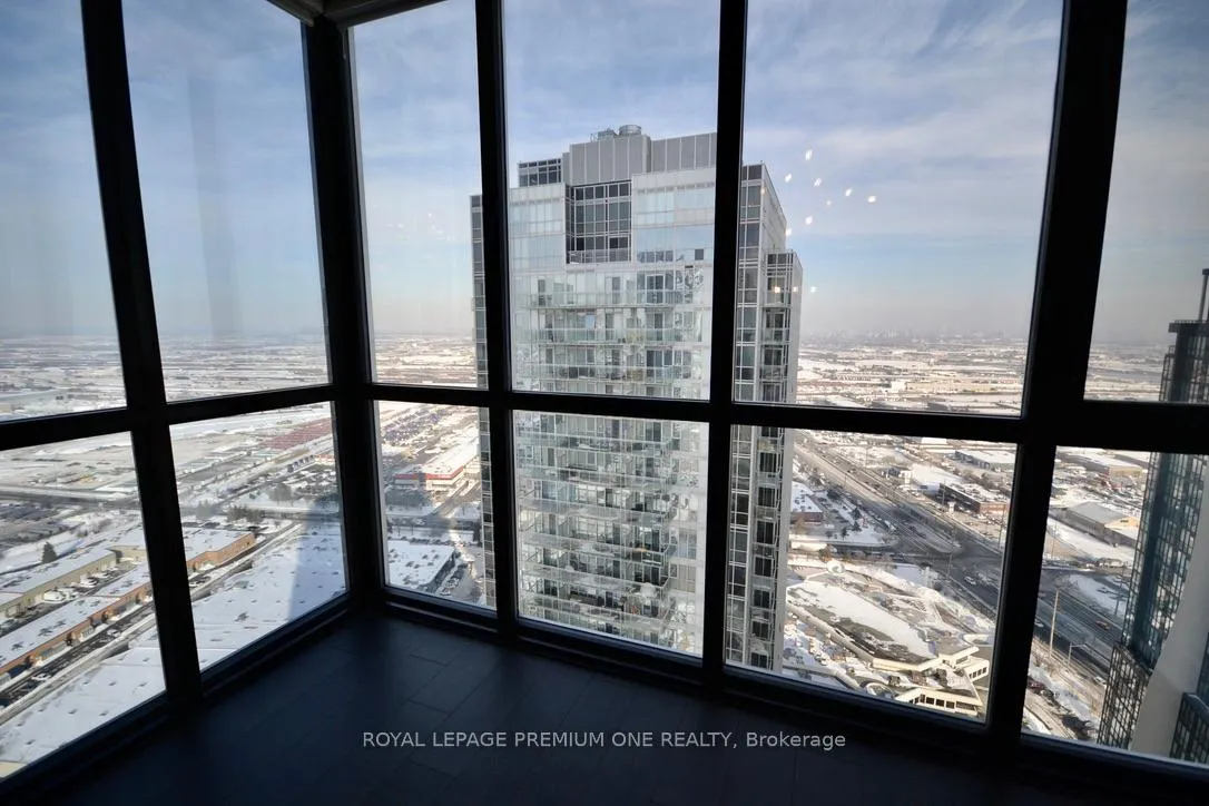 Photo 18 of Unit 3609, 2916 Highway 7 Road E, Vaughan, Concord — HOMEH