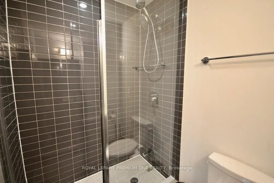 Photo 24 of Unit 3609, 2916 Highway 7 Road E, Vaughan, Concord — HOMEH