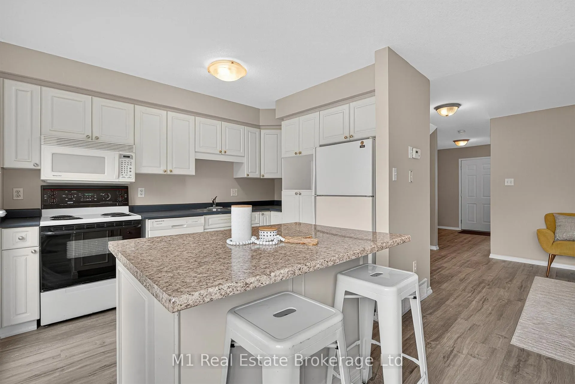 Photo 5 of 112 Chesterton Lane, Guelph, Grange Road — HOMEH