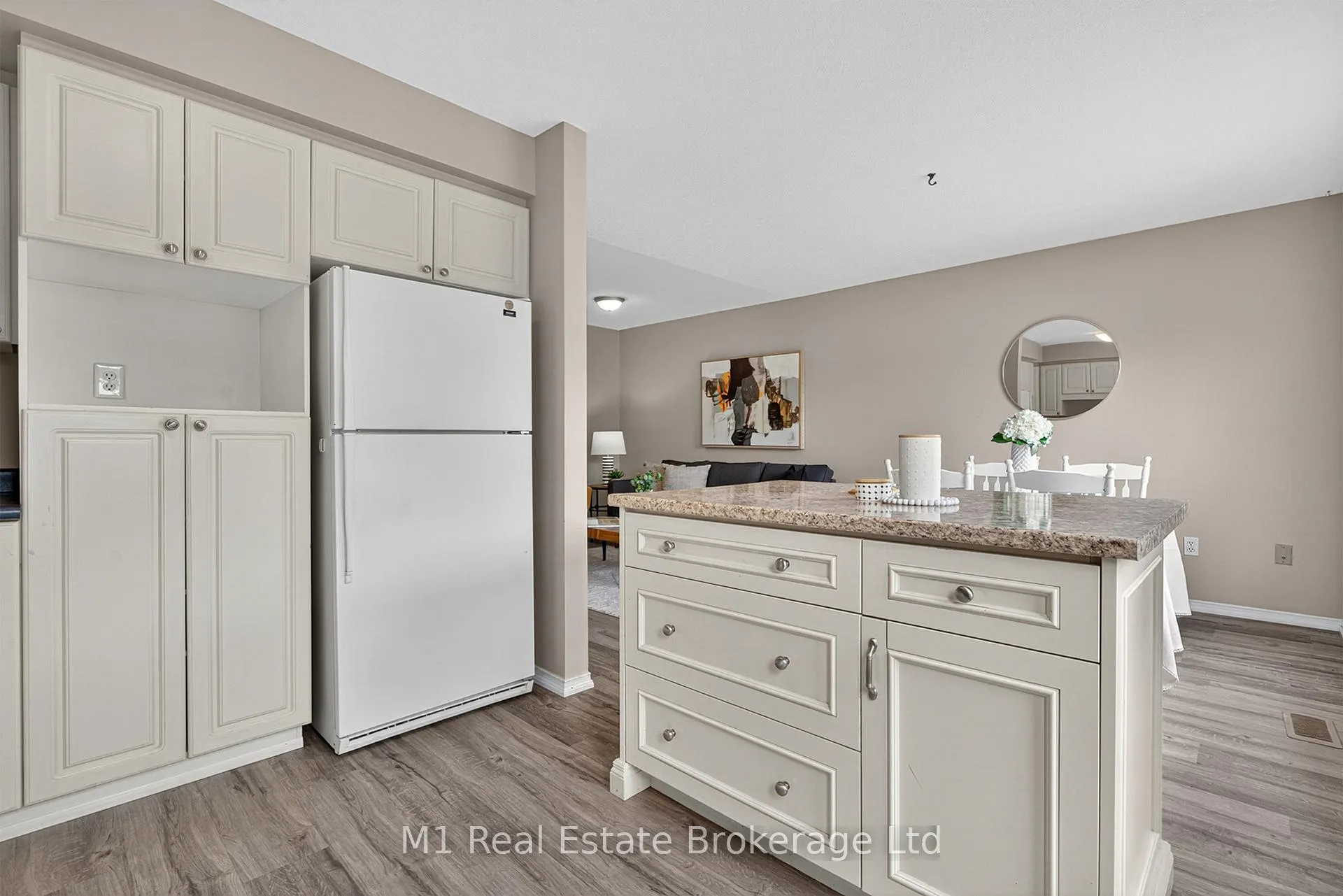 Photo 7 of 112 Chesterton Lane, Guelph, Grange Road — HOMEH