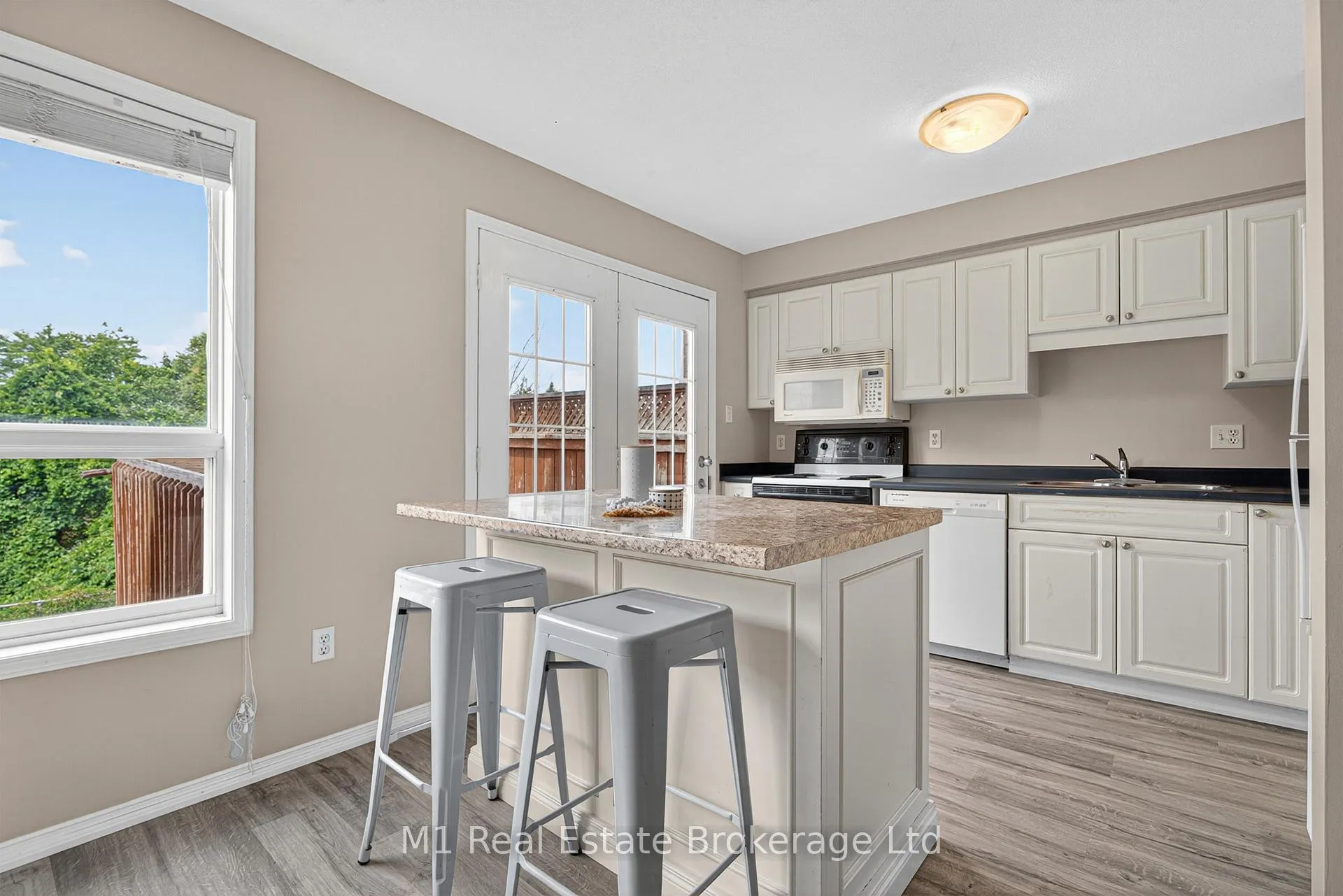 Photo 10 of 112 Chesterton Lane, Guelph, Grange Road — HOMEH