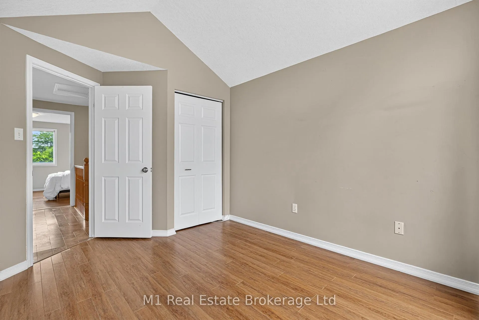 Photo 22 of 112 Chesterton Lane, Guelph, Grange Road — HOMEH