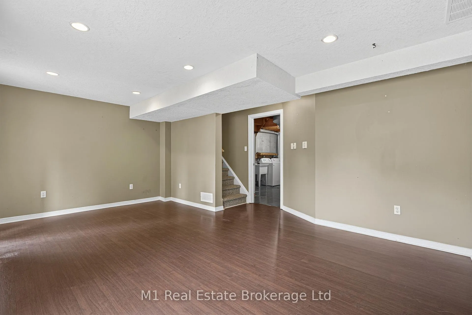 Photo 28 of 112 Chesterton Lane, Guelph, Grange Road — HOMEH