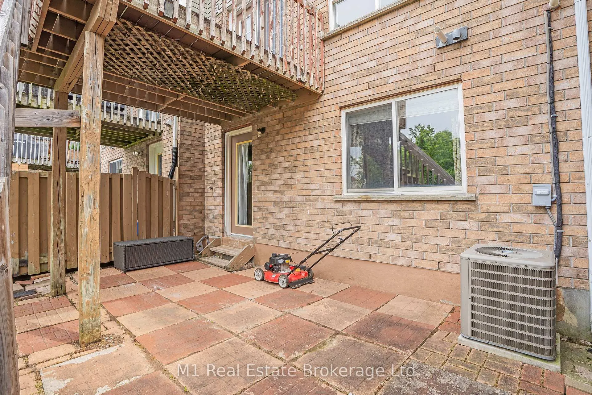 Photo 32 of 112 Chesterton Lane, Guelph, Grange Road — HOMEH