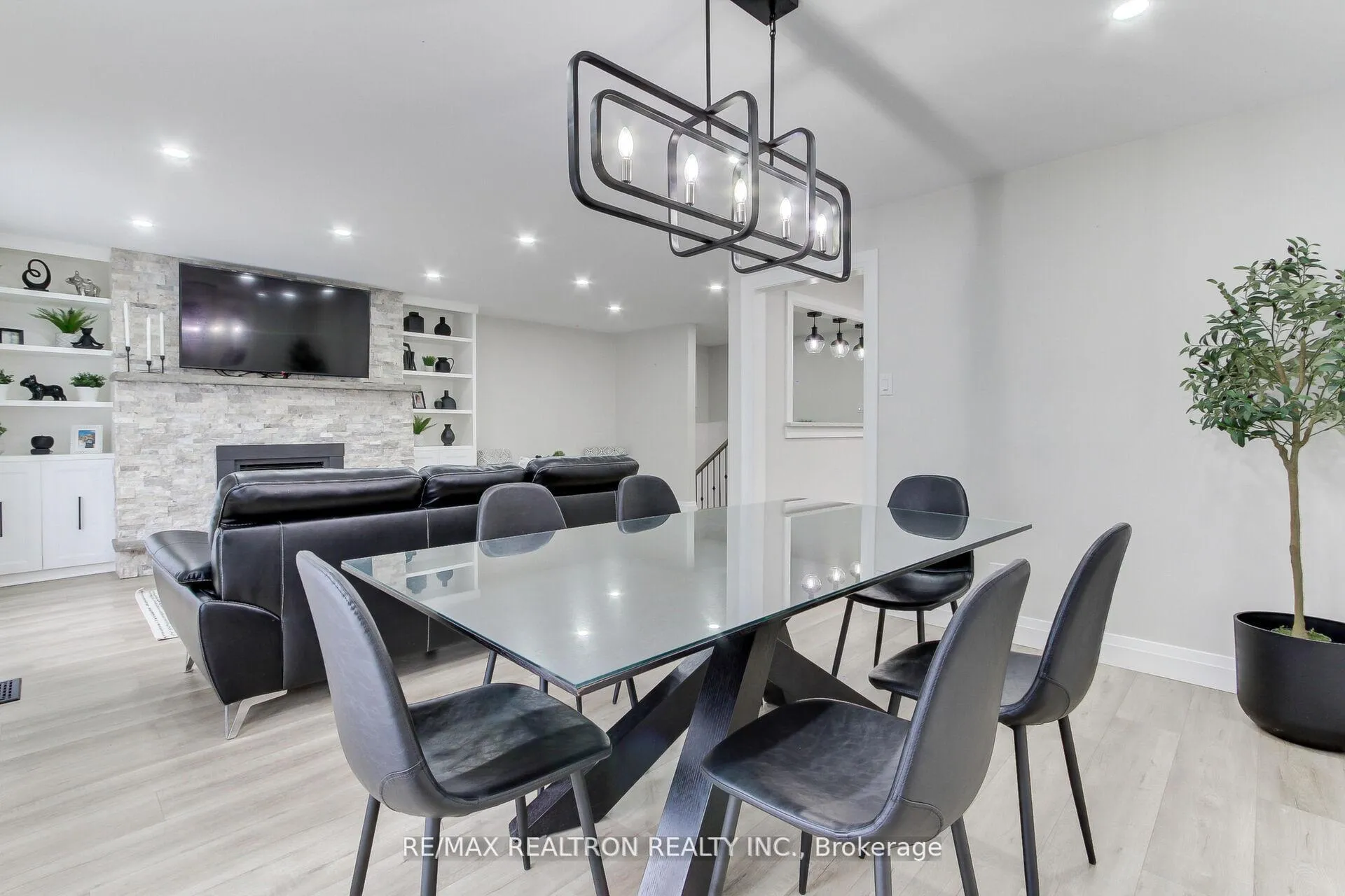 Photo 13 of 98 Everton Drive, Innisfil, Gilford — HOMEH