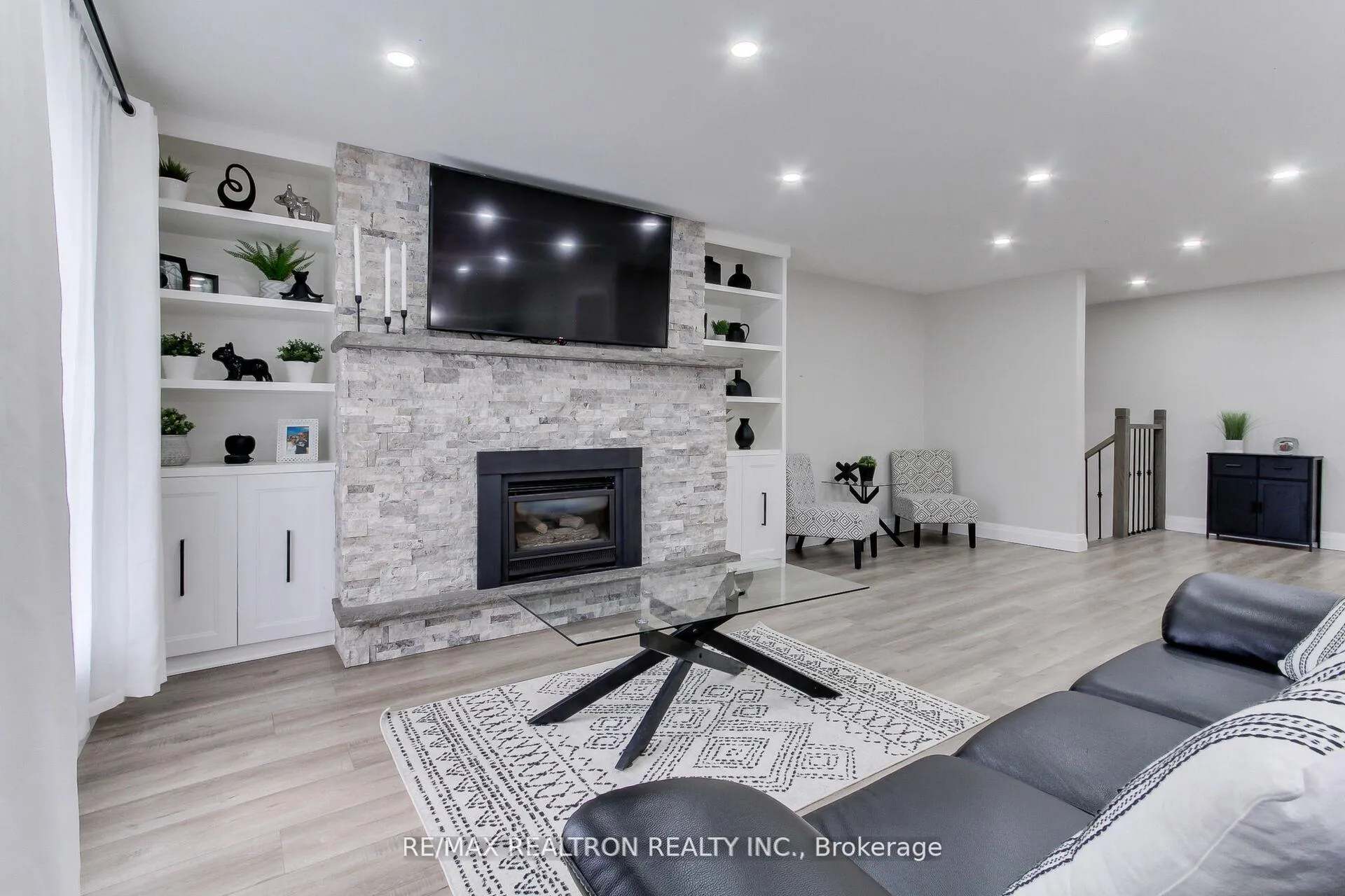 Photo 15 of 98 Everton Drive, Innisfil, Gilford — HOMEH