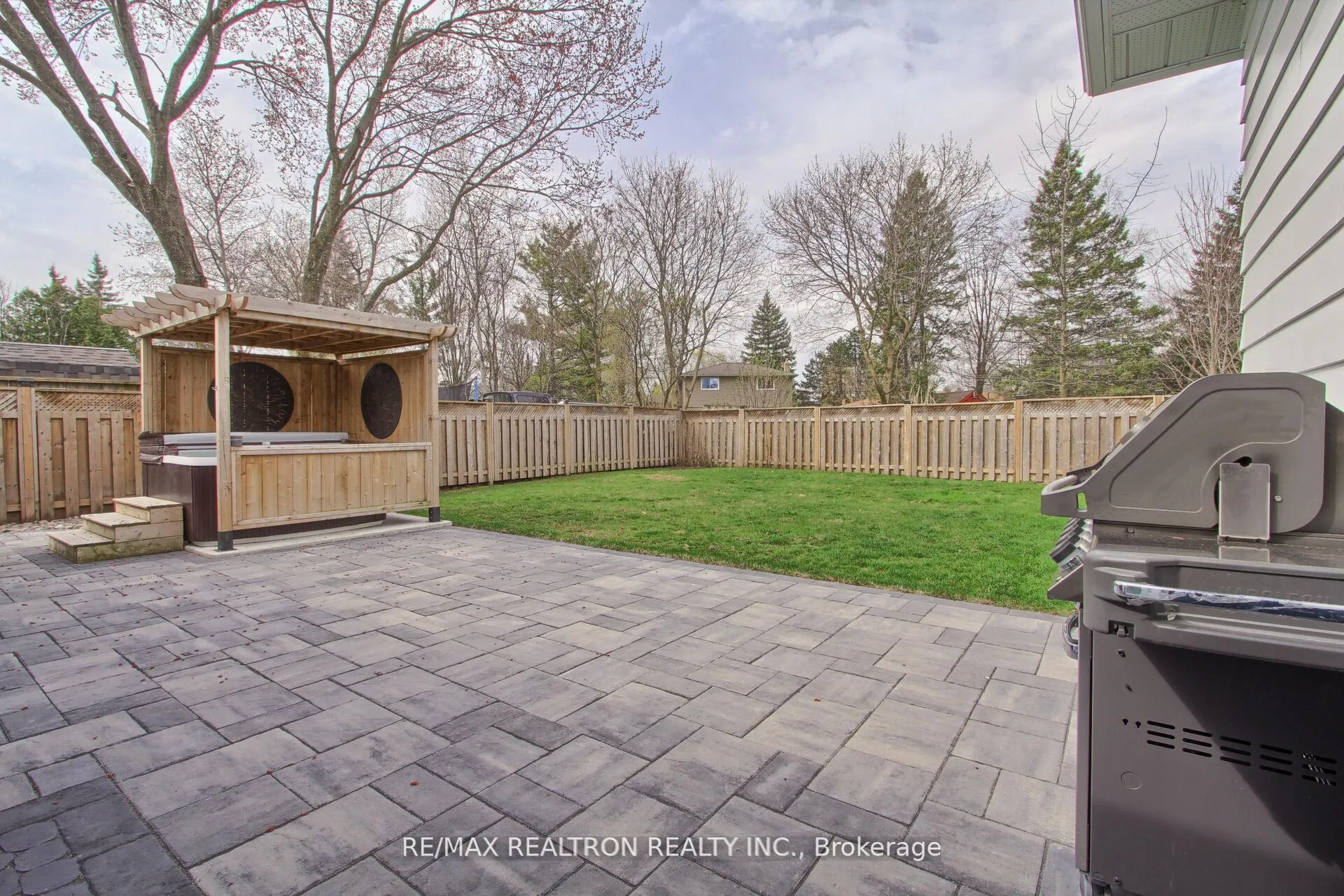 Photo 27 of 98 Everton Drive, Innisfil, Gilford — HOMEH