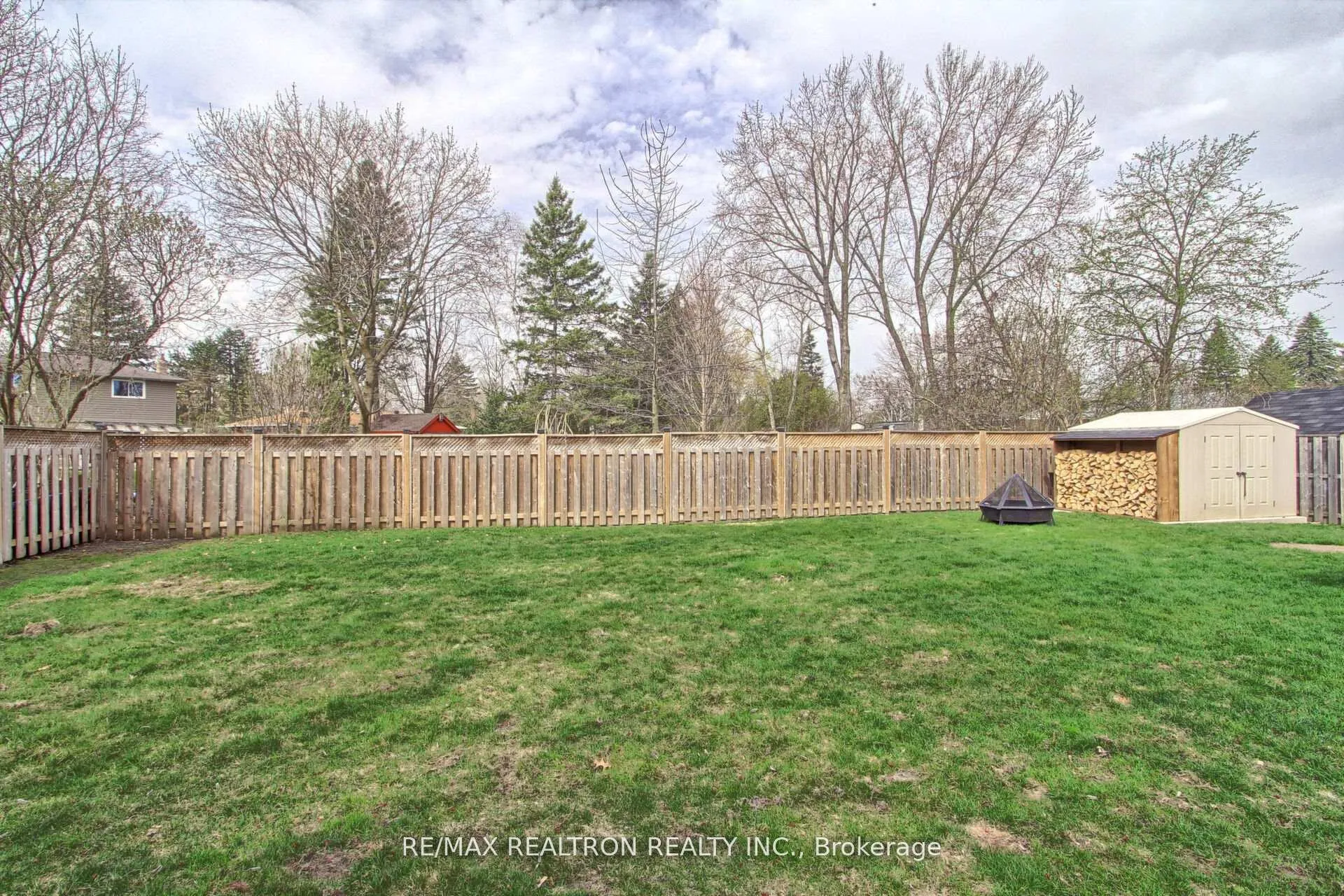Photo 30 of 98 Everton Drive, Innisfil, Gilford — HOMEH