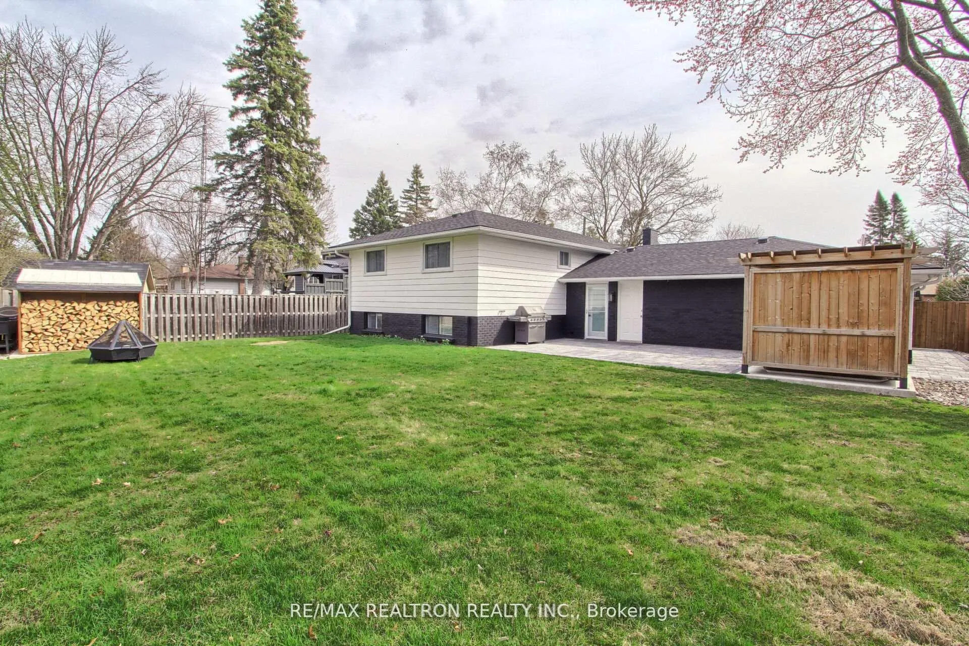 Photo 31 of 98 Everton Drive, Innisfil, Gilford — HOMEH