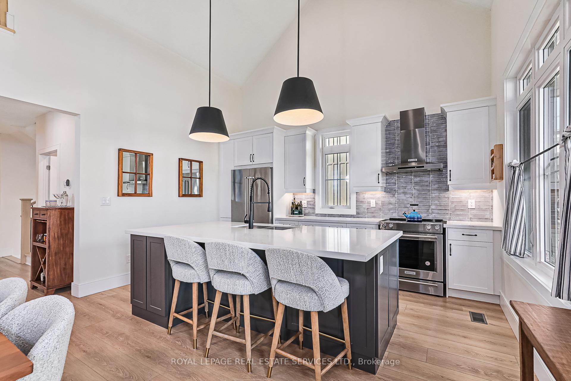 Photo 9 of 337 Yellow Birch Crescent, Blue Mountains — HOMEH