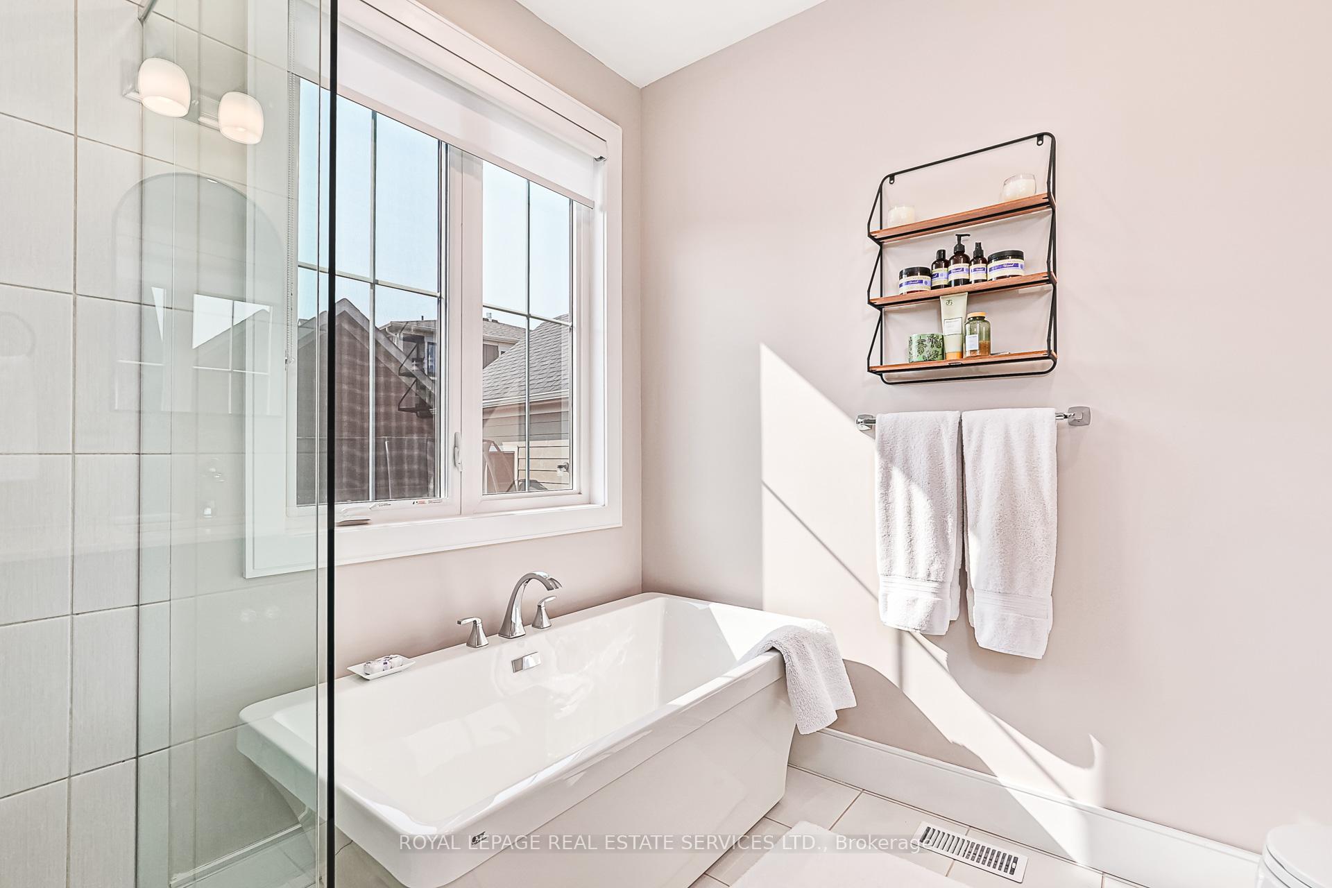Photo 17 of 337 Yellow Birch Crescent, Blue Mountains — HOMEH