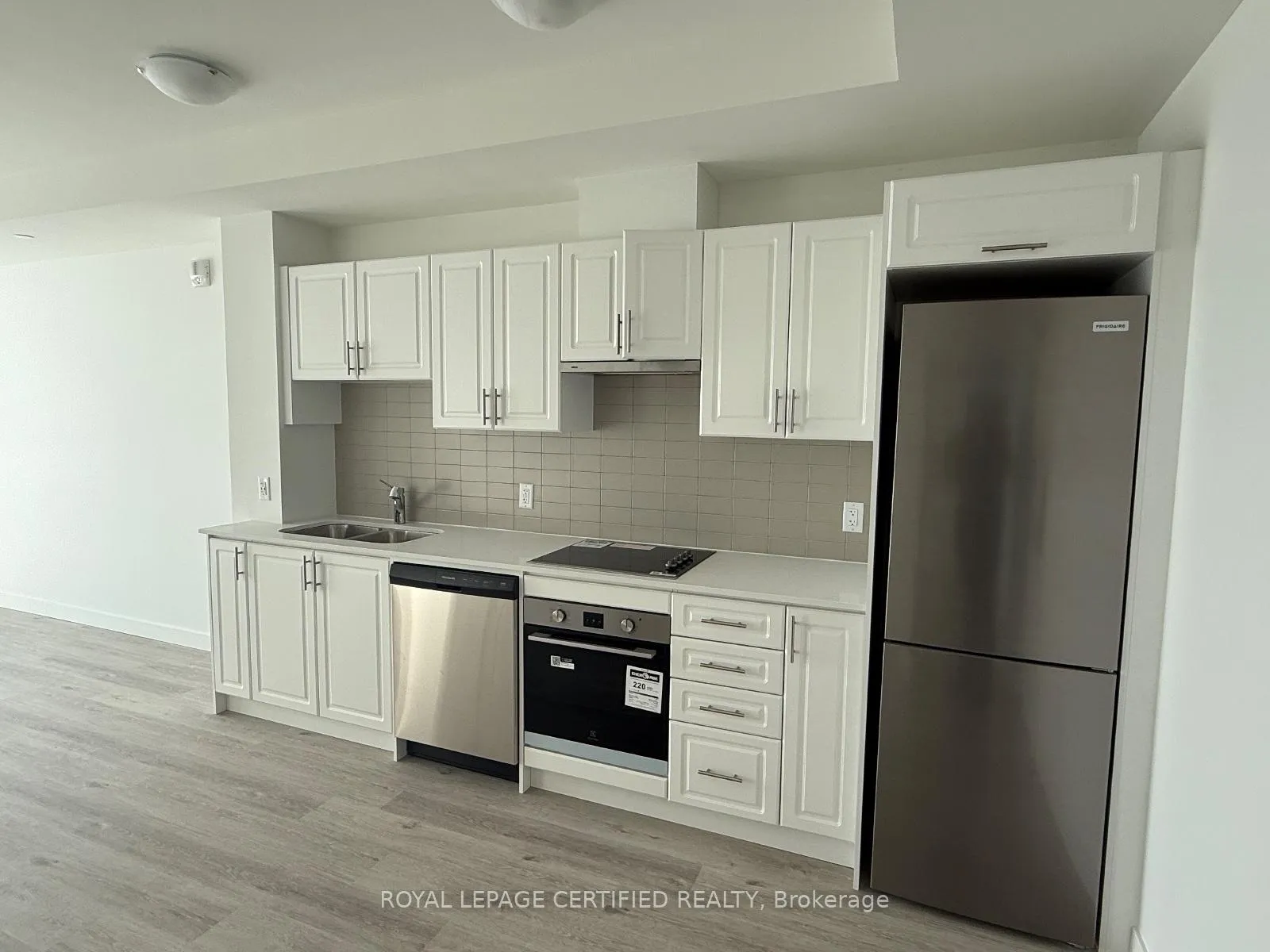 Photo 6 of Unit 519, 461 Green Road W, Hamilton, Stoney Creek — HOMEH