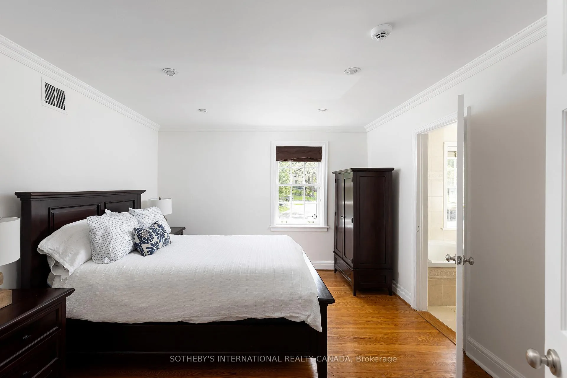 Photo 15 of 3 Mason Boulevard, Toronto, Bedford Park-Nortown — HOMEH