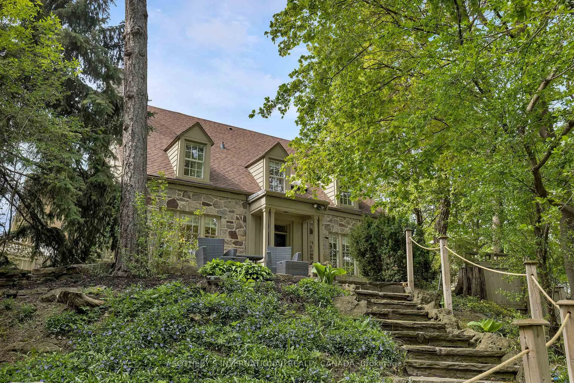 Photo 25 of 3 Mason Boulevard, Toronto, Bedford Park-Nortown — HOMEH