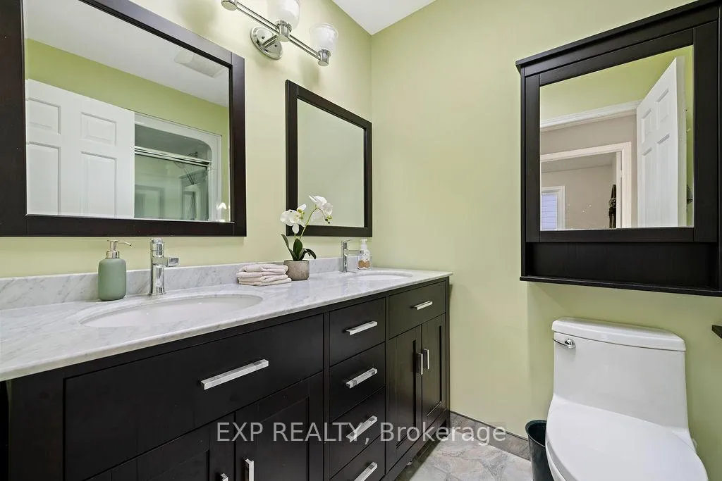 Photo 19 of 18 Nancy Court, Hamilton, Waterdown — HOMEH