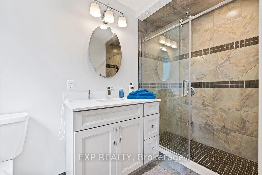 Photo 24 of 18 Nancy Court, Hamilton, Waterdown — HOMEH