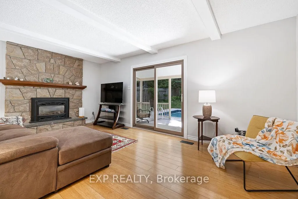 Photo 25 of 18 Nancy Court, Hamilton, Waterdown — HOMEH