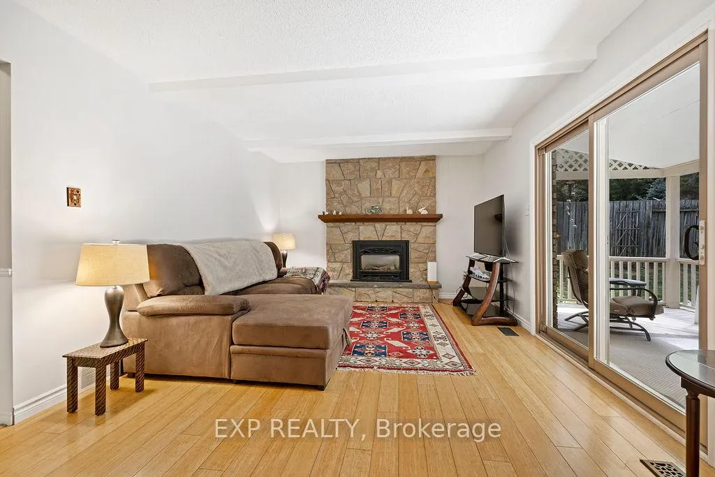 Photo 26 of 18 Nancy Court, Hamilton, Waterdown — HOMEH