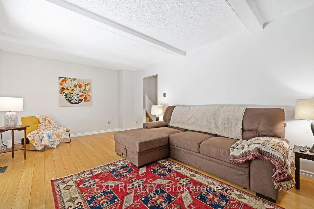 Photo 27 of 18 Nancy Court, Hamilton, Waterdown — HOMEH