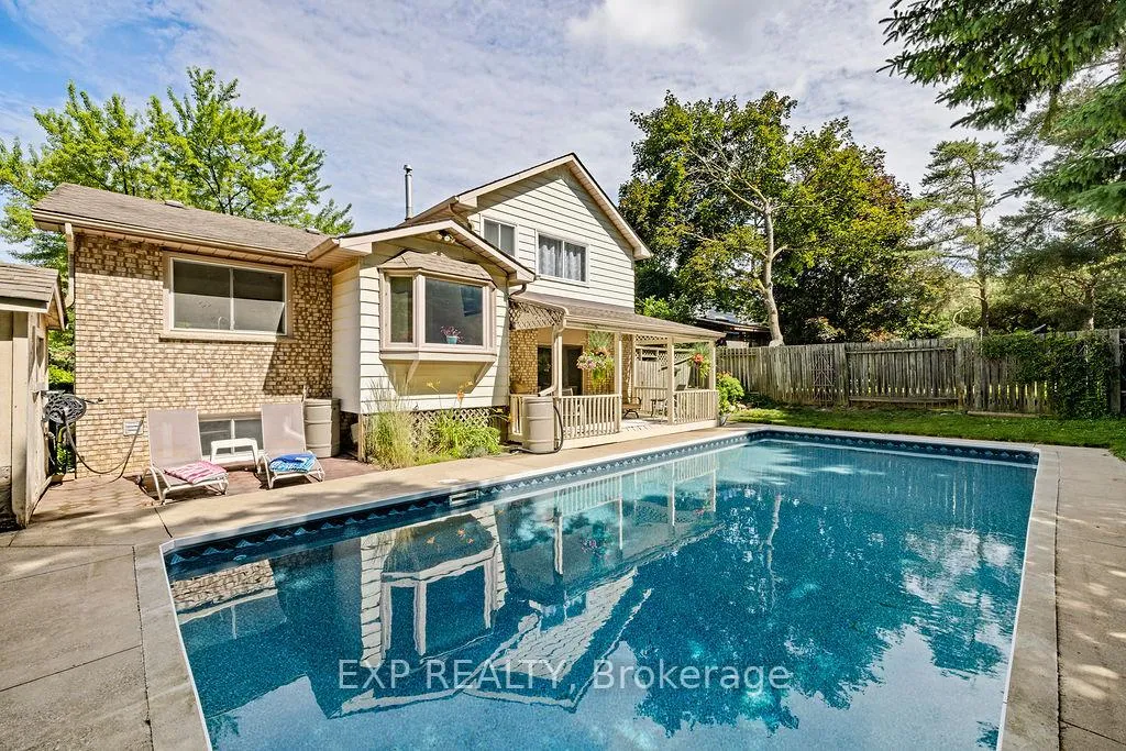Photo 35 of 18 Nancy Court, Hamilton, Waterdown — HOMEH