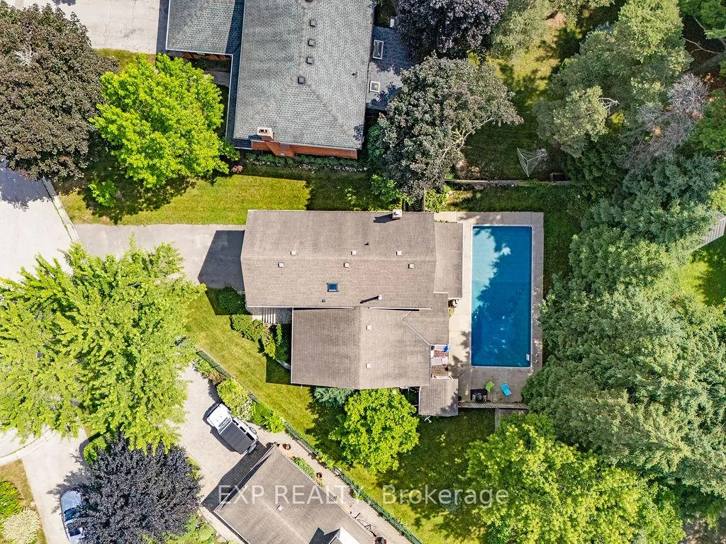 Photo 38 of 18 Nancy Court, Hamilton, Waterdown — HOMEH