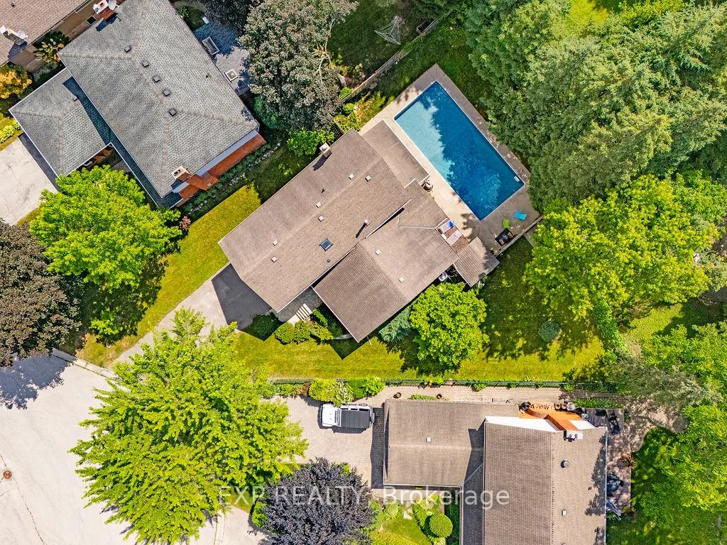 Photo 41 of 18 Nancy Court, Hamilton, Waterdown — HOMEH