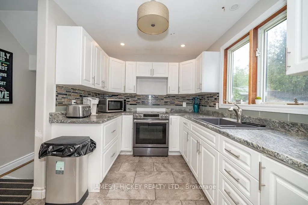 Photo 3 of 66 Glendale Avenue, Deep River — HOMEH