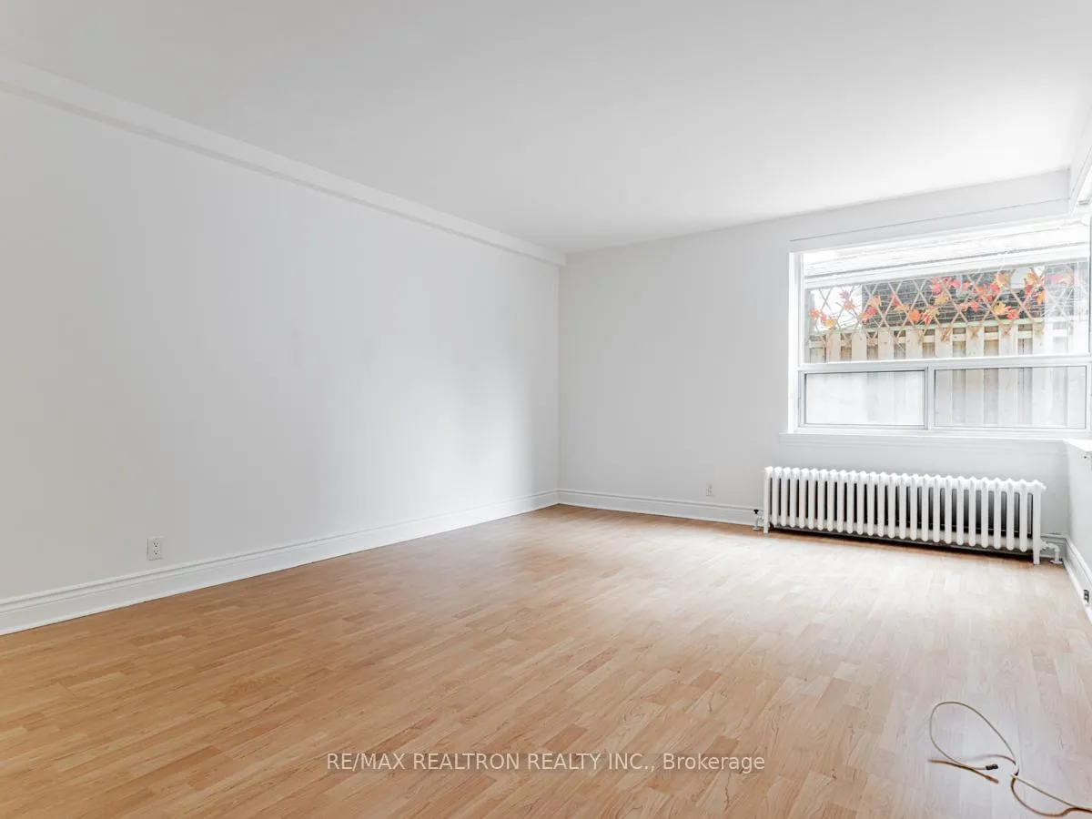 Photo 5 of Unit 104, 1840 Bathurst Street, Toronto, Humewood-Cedarvale — HOMEH